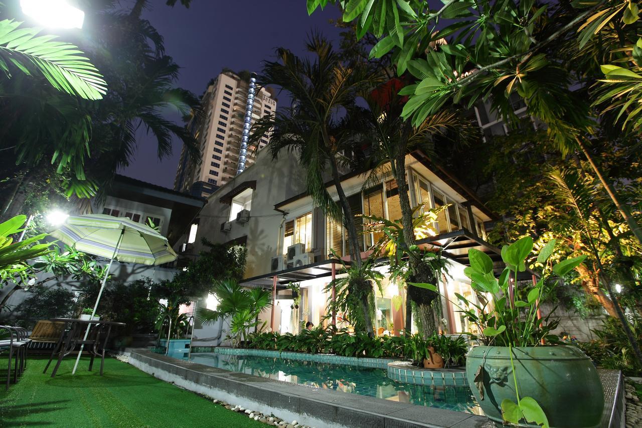 Serene Bangkok Bed And Breakfast Exterior photo